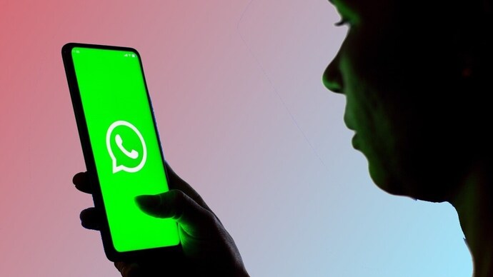 WhatsApp Logout Without Losing Chats  New Feature Shocks Users!