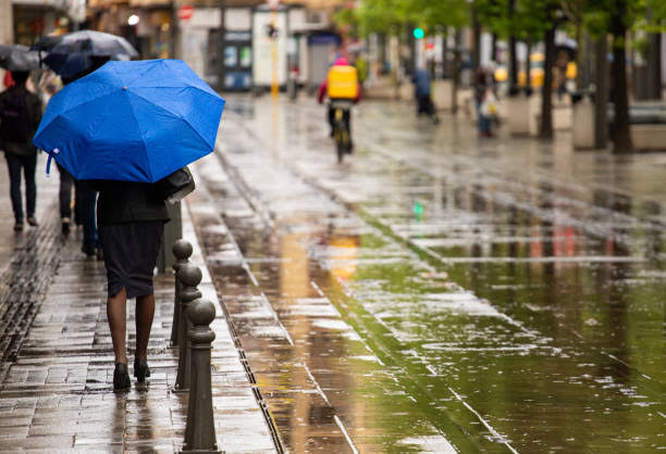 Heavy rain hits Delhi-NCR, Thunderstorm alert!