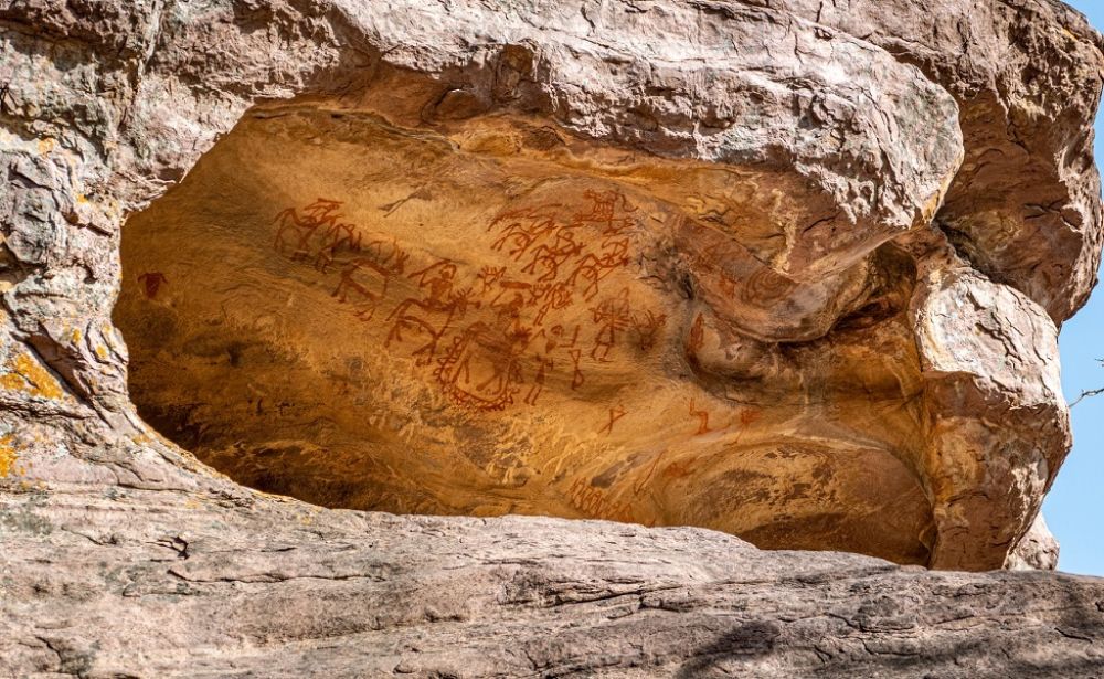These hidden spots in Madhya Pradesh will make you feel like time travel is real…!