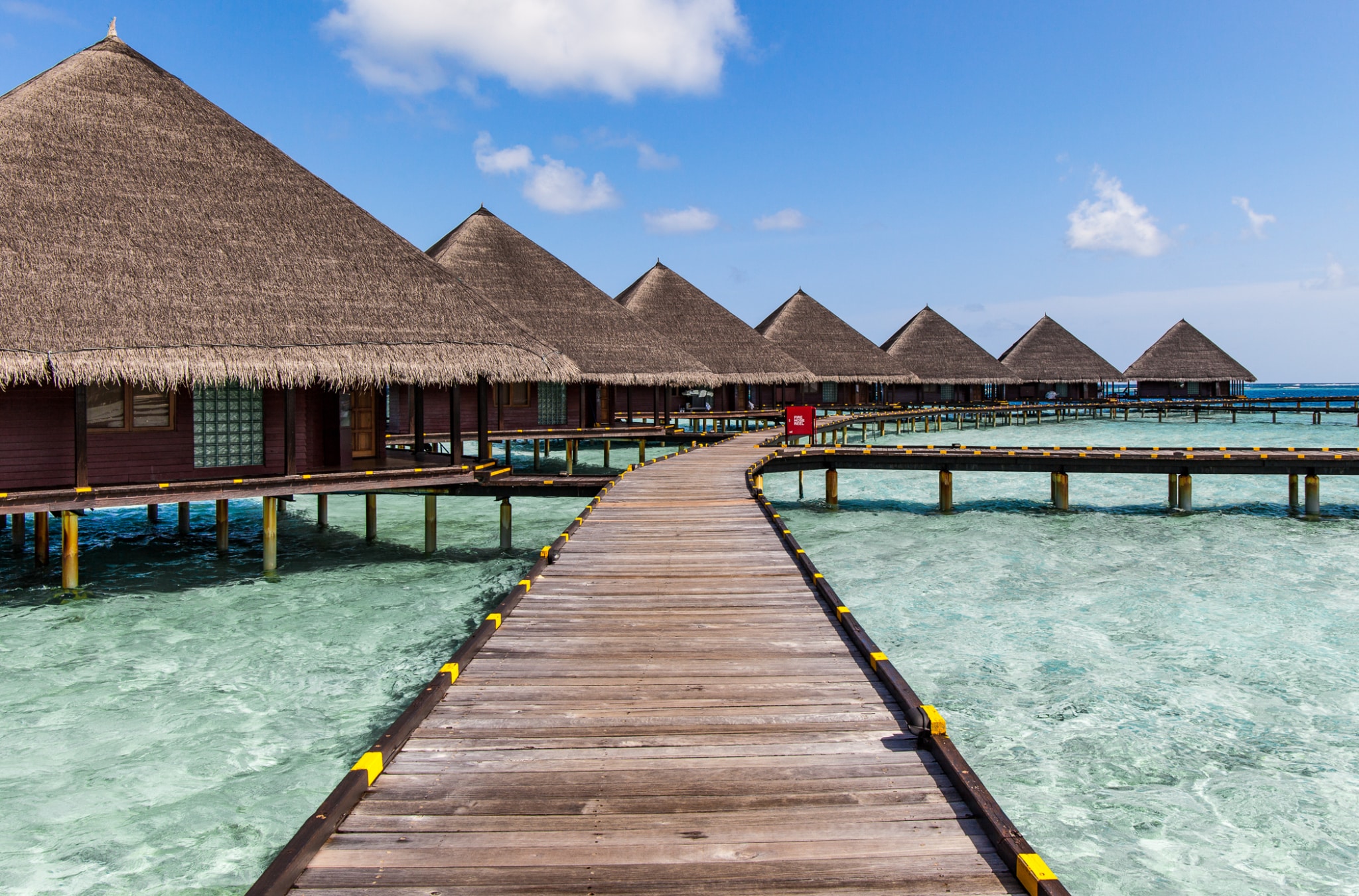 Mauritius vs Maldives: Which Island Won’t Break Your Wallet?
