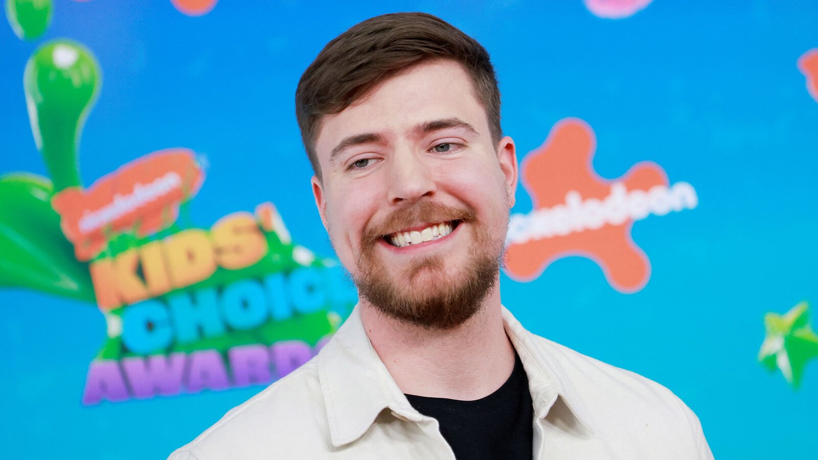 Teen uncovers 1,200 fake gaming sites scamming users with fake MrBeast ads!