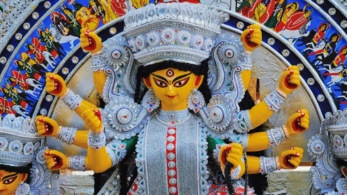 Eternal Goddess: 260-Year-Old Durga Refuses Departure!