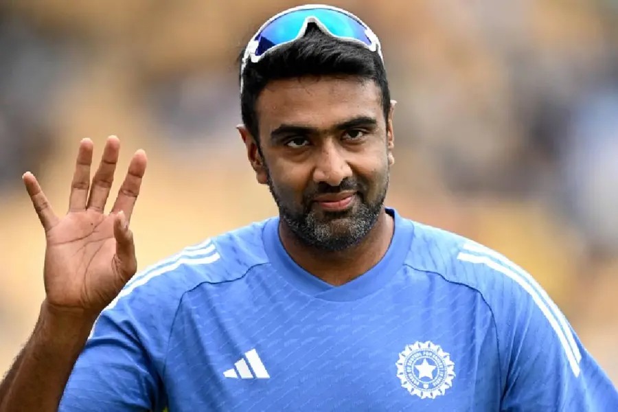 Why did R Ashwin retire during the Australia tour 