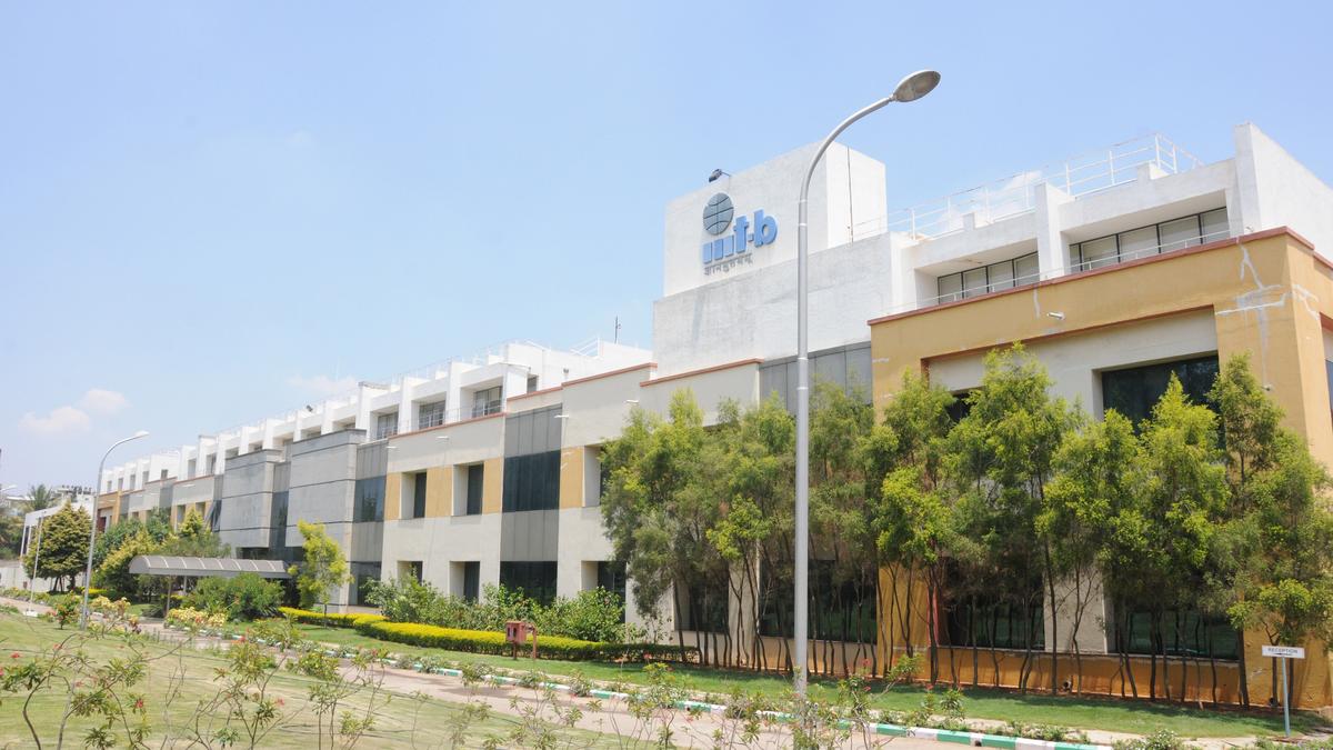 IIIT-Bangalore builds smart panels to strengthen 5G and Power 6G future!