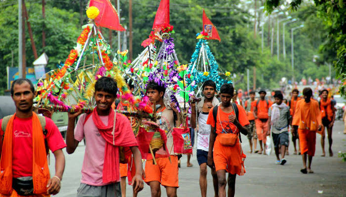 Kanwar yatra : a beautiful blend of devotion  dance and drama!