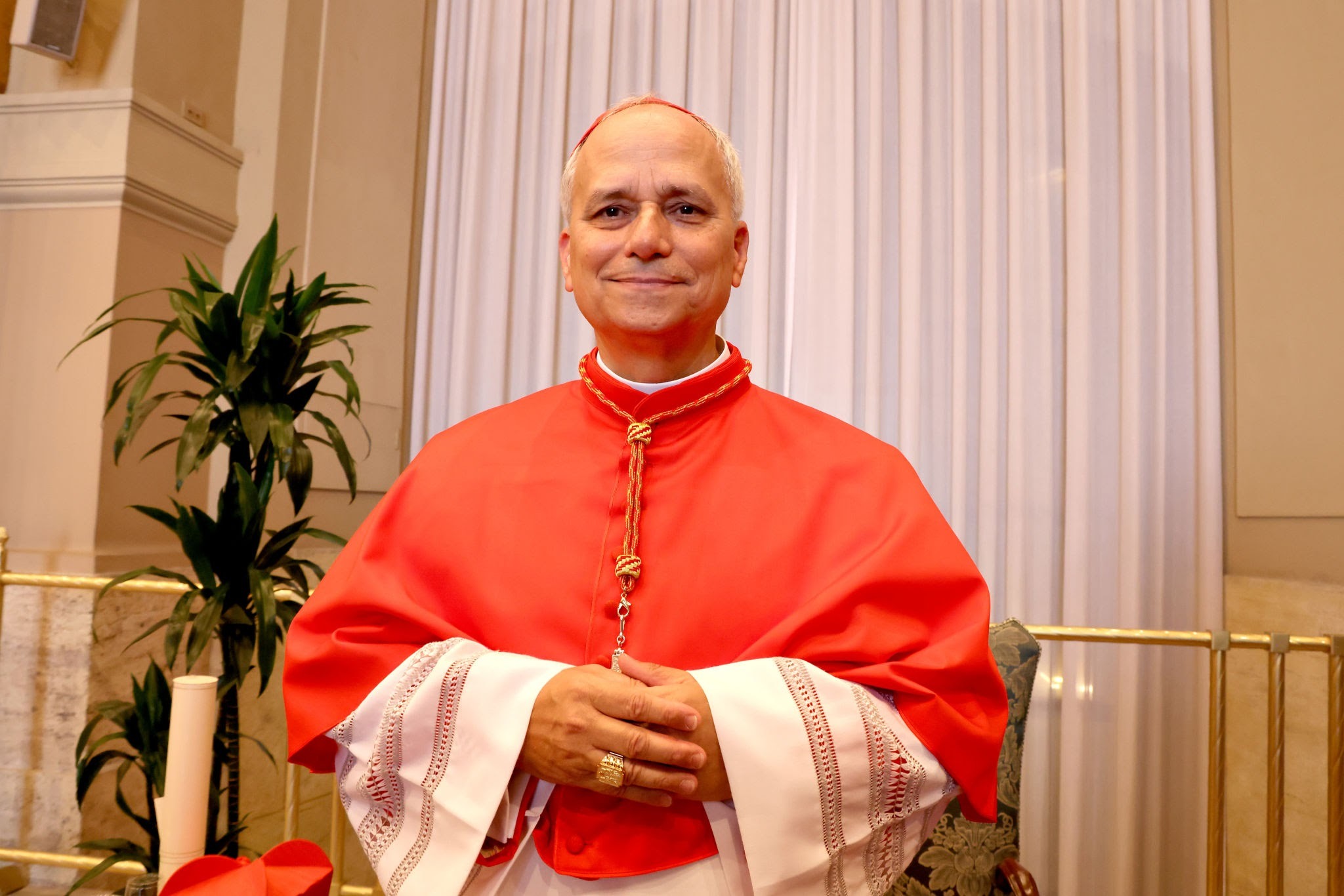 Who is Pope Leo XIV  the first pope with a strong online presence 