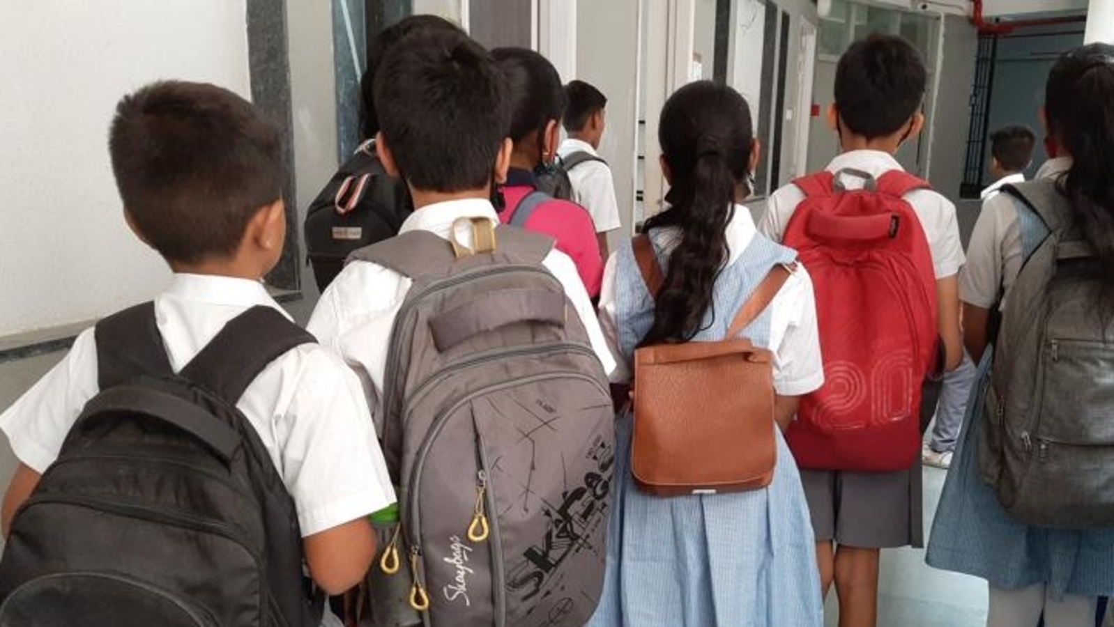 Private schools or private banks? Parents raise alarm!