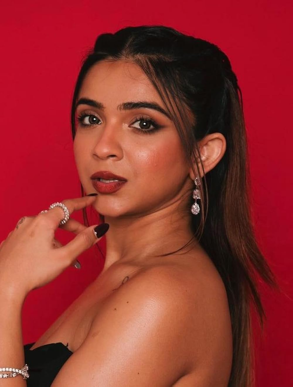 Apoorva Mukhija's aka The rebel kid net worth sparks backlash!