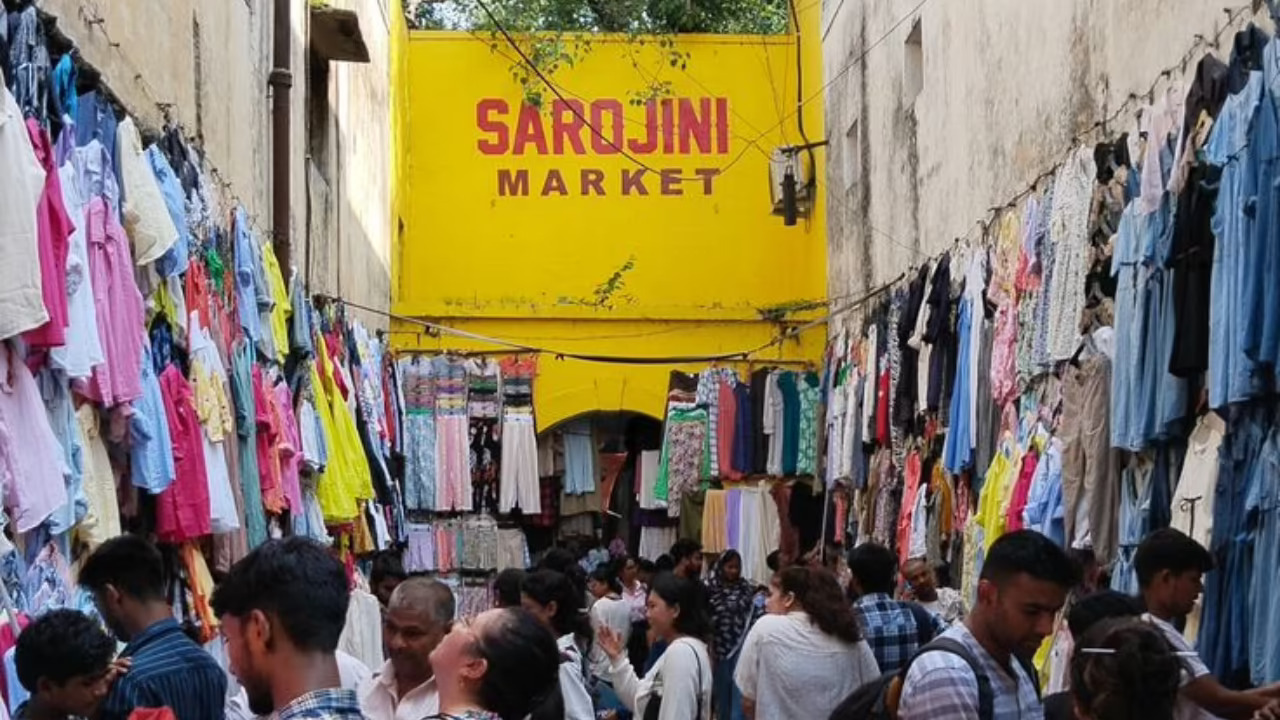Skip Sarojini! Delhi’s hidden markets are cheaper & way less crowded