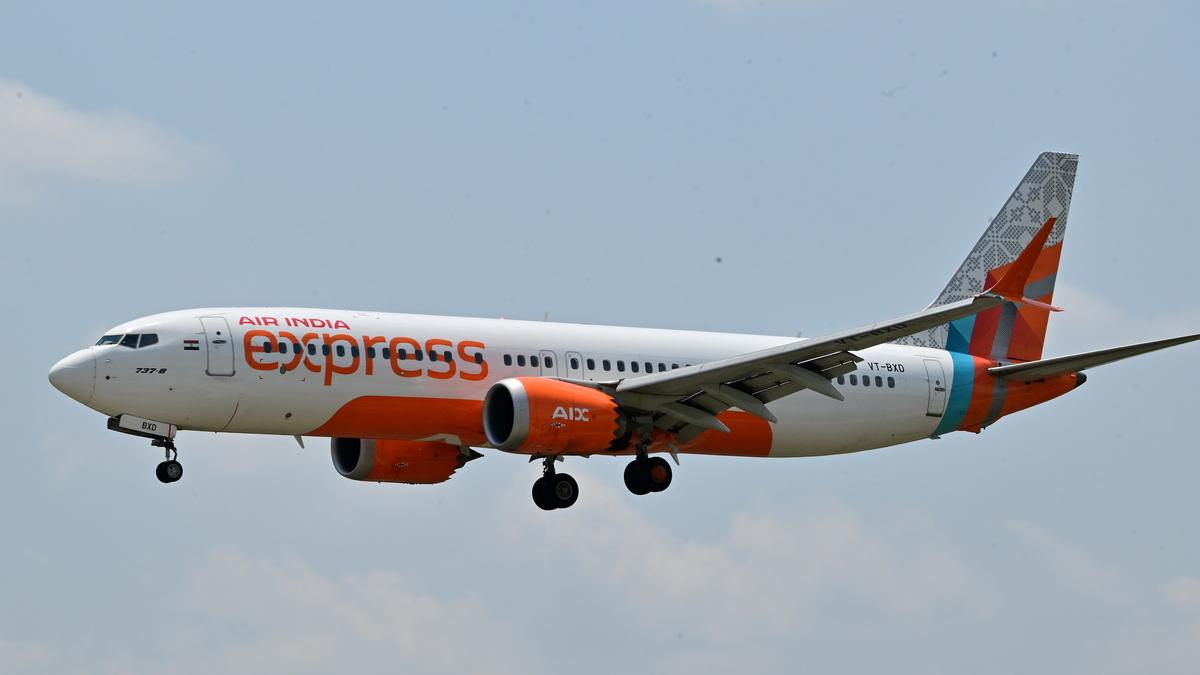 Air India express Jet turns back just 17 Minutes after takeoff!