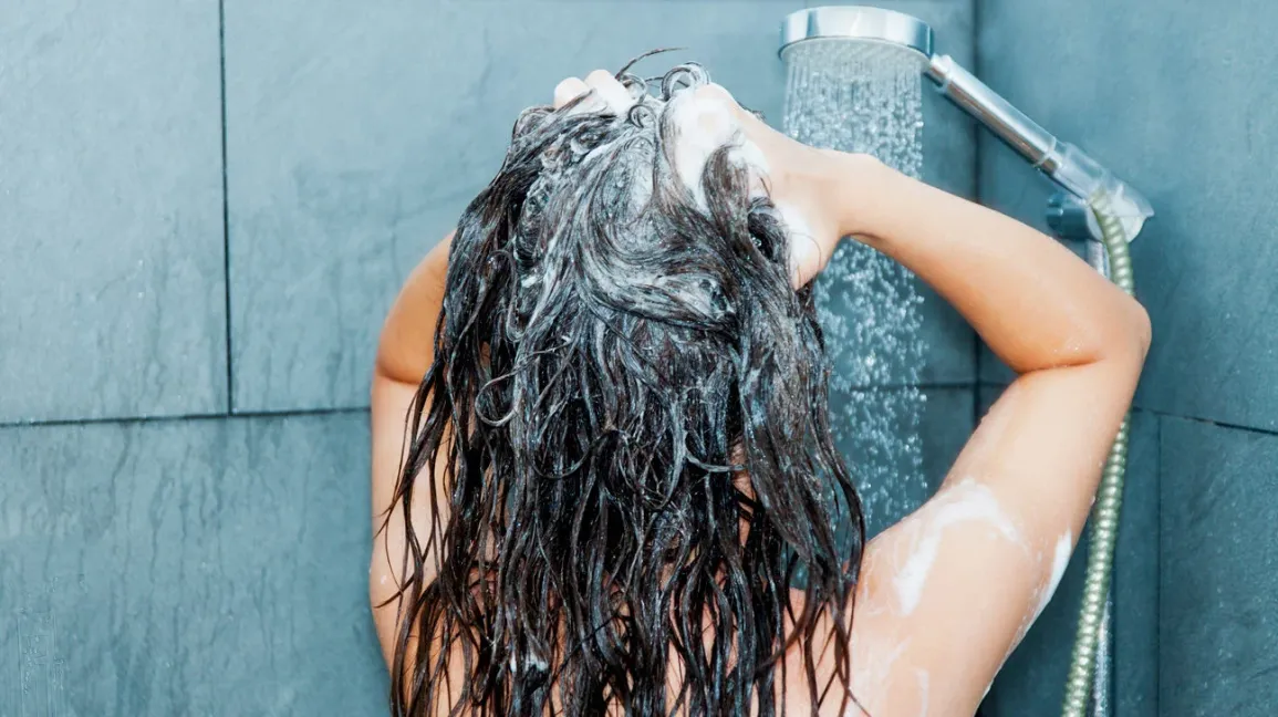 Ditch Shampoo! Try These 5 Natural Hair Wash Hacks at Home!