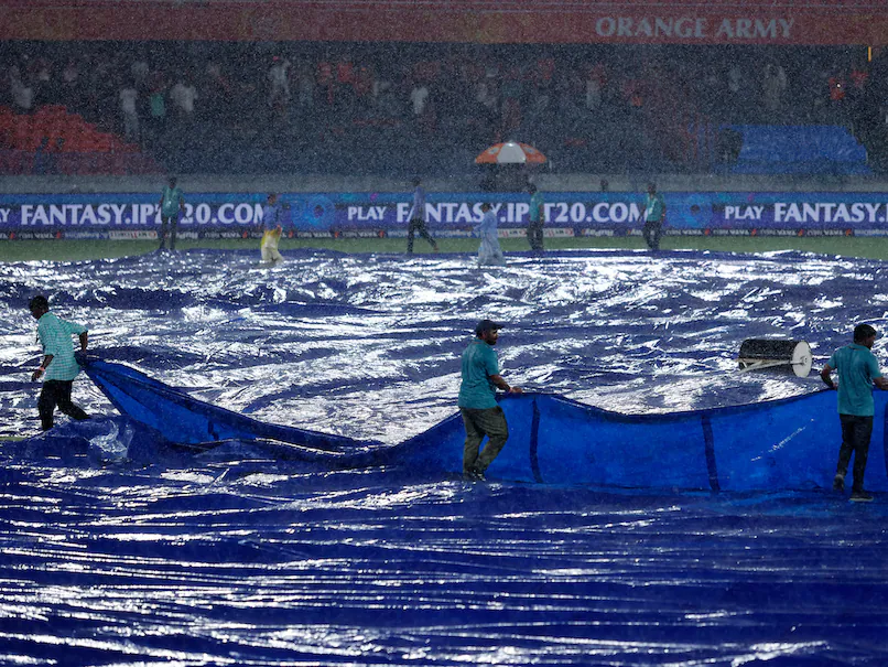 Rain Halts SRH vs DC After DC s Recovery!
