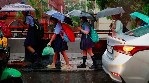 5 Delhi schools evacuated after bomb threats, third day in a row